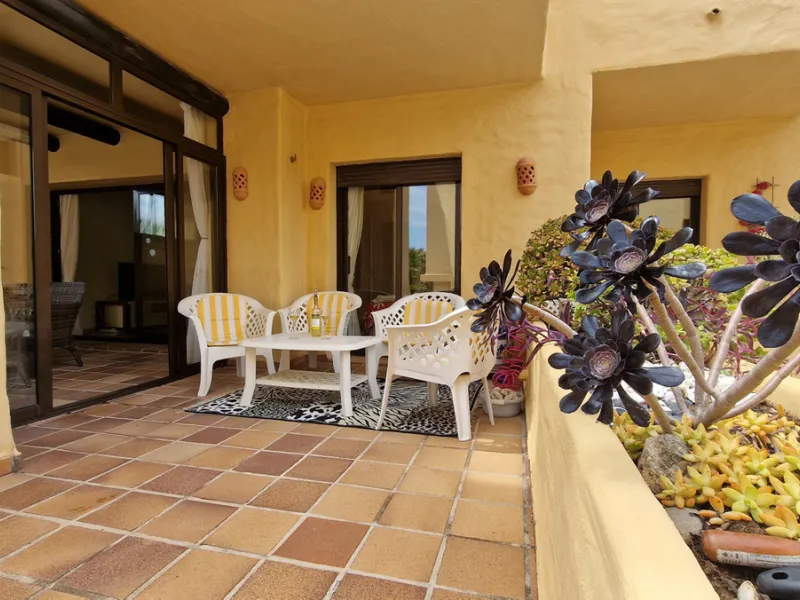 Apartment - Ground Floor Apartment в продаже в Manilva, Málaga. В доме 3 спален и 2 ванных комнат. Площадь дома 107 м²