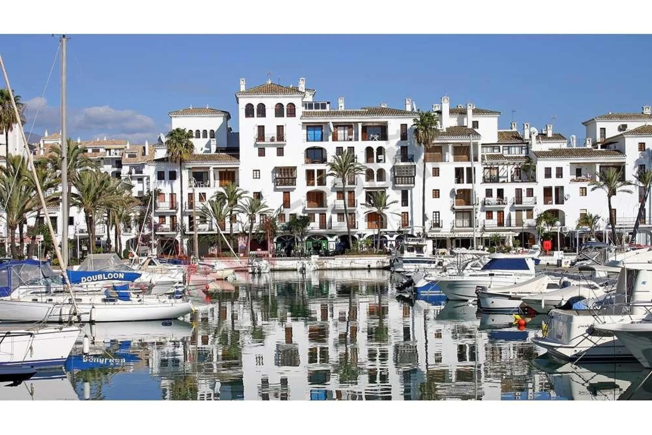 Apartment - Ground Floor Apartment в продаже в Manilva, Málaga. В доме 3 спален и 2 ванных комнат. Площадь дома 107 м²