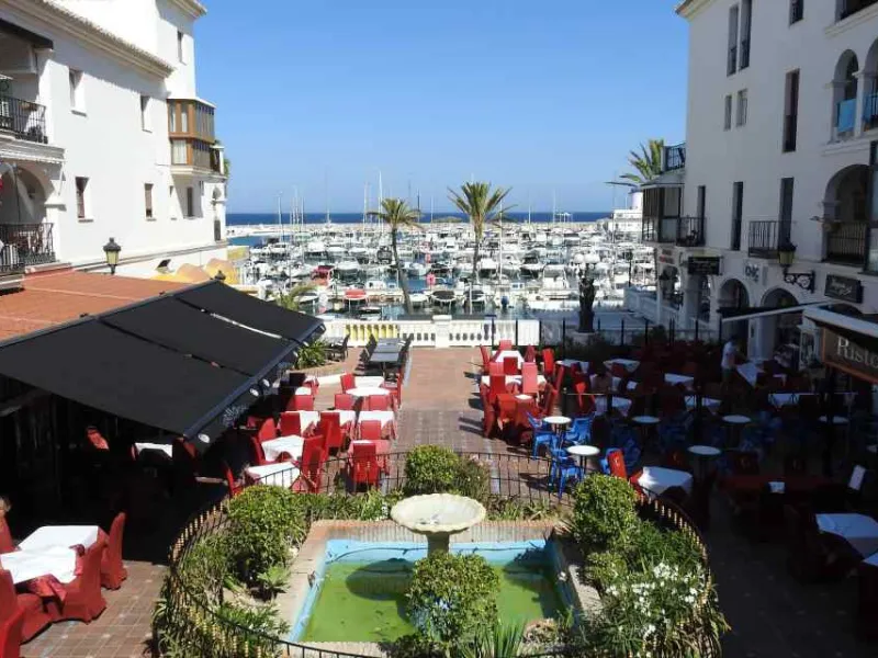 Apartment - Ground Floor Apartment в продаже в Manilva, Málaga. В доме 3 спален и 2 ванных комнат. Площадь дома 107 м²