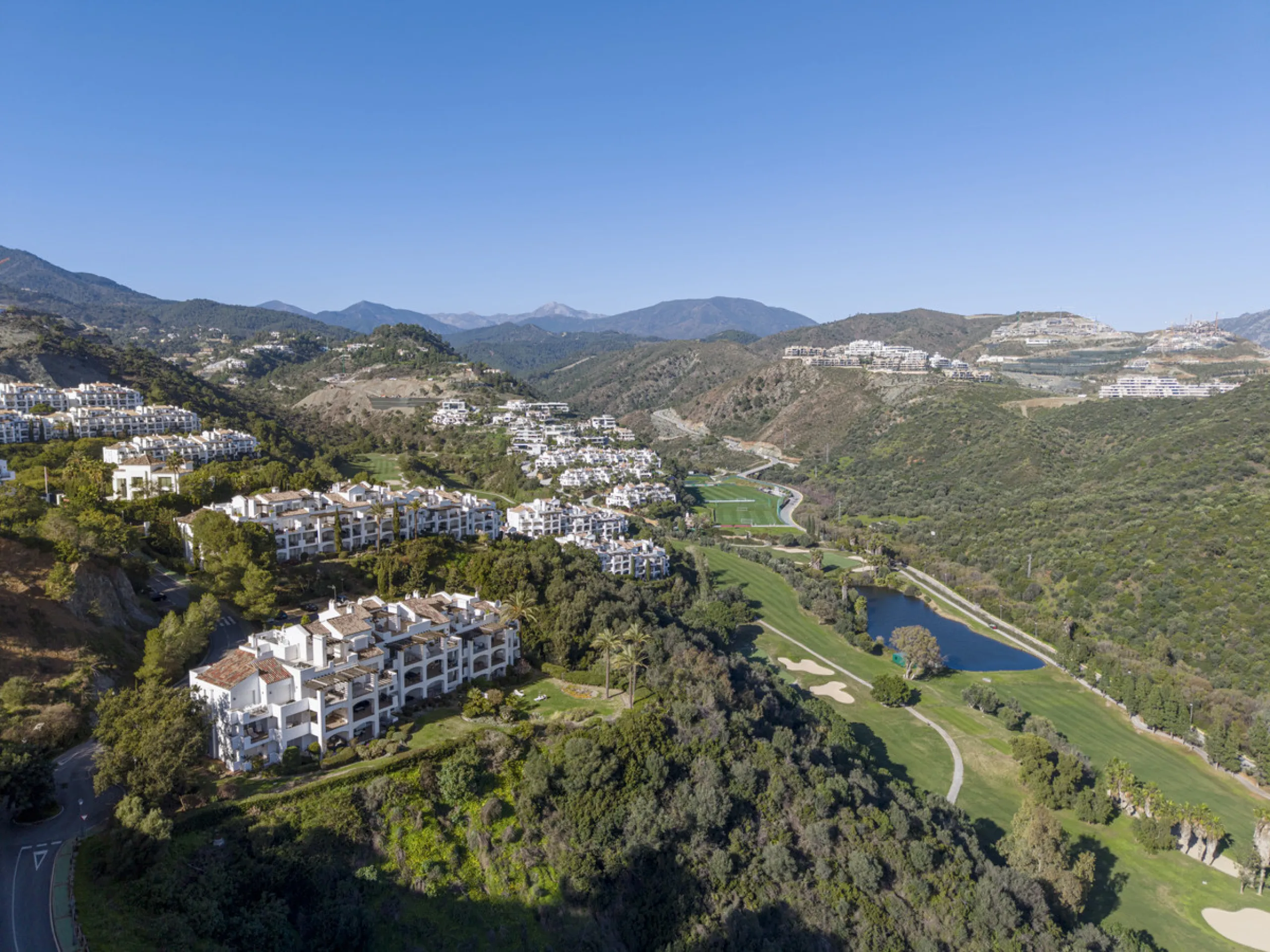 Duplex Penthouse with Panoramic Sea & Golf Views – Urb. Altos de La Quinta