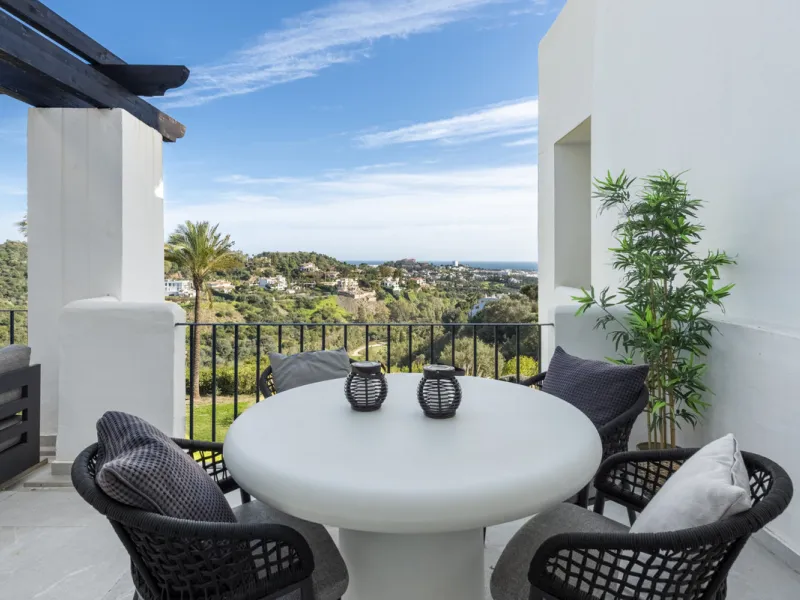 Duplex Penthouse with Panoramic Sea & Golf Views – Urb. Altos de La Quinta