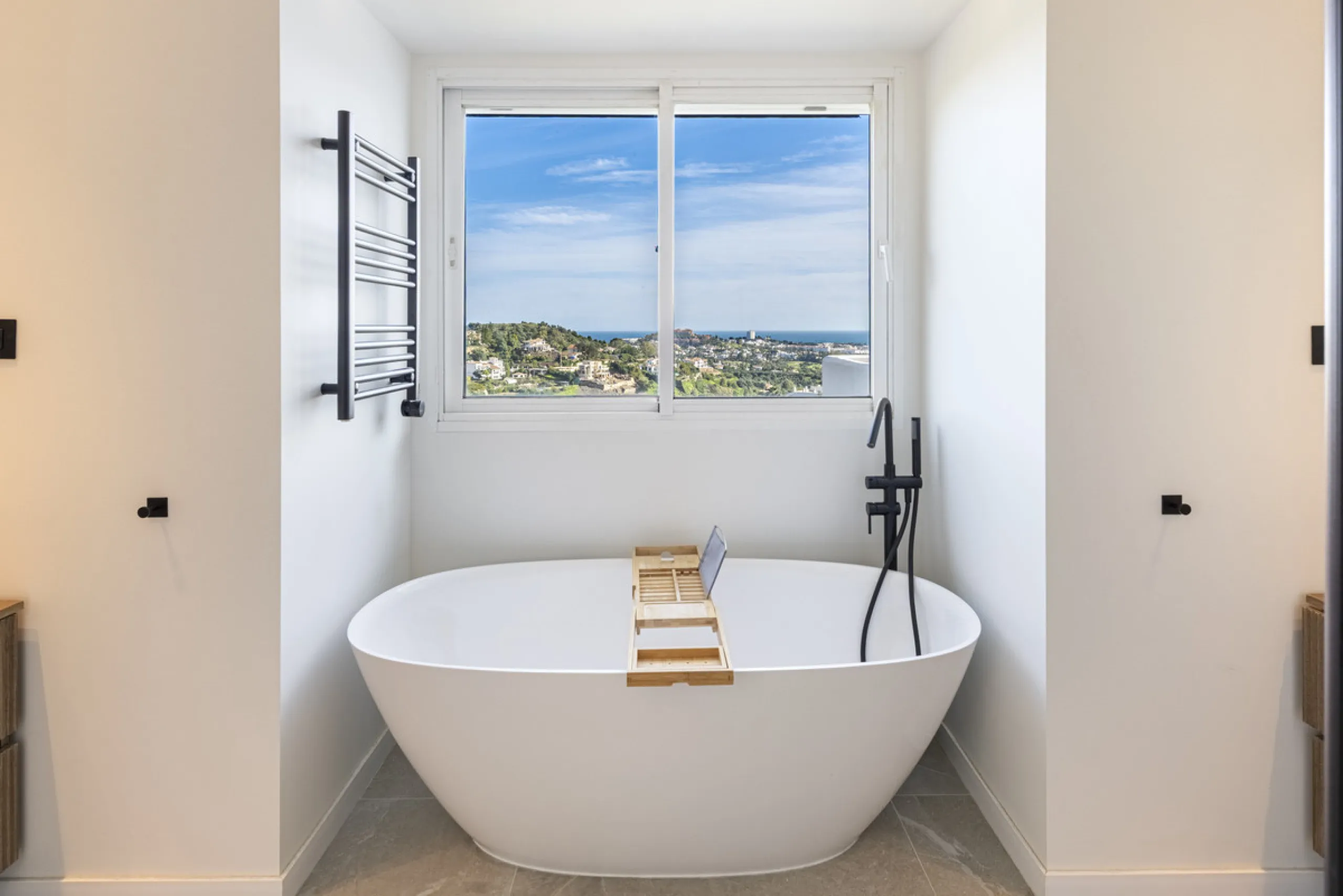 Duplex Penthouse with Panoramic Sea & Golf Views – Urb. Altos de La Quinta