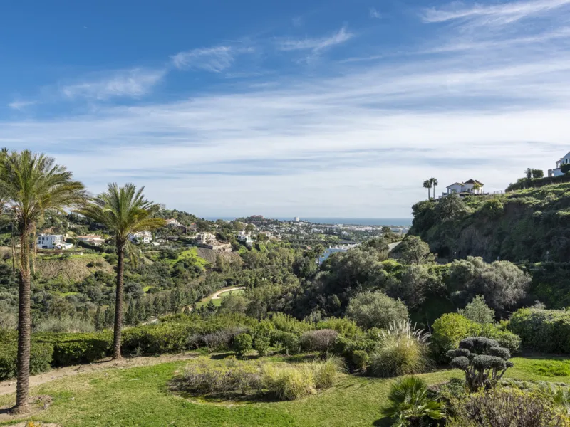 Duplex Penthouse with Panoramic Sea & Golf Views – Urb. Altos de La Quinta