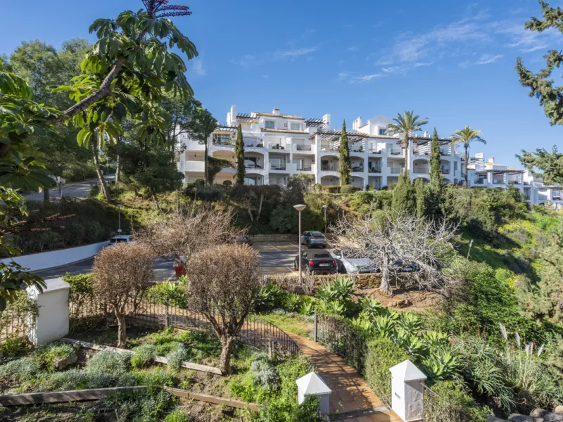 Duplex Penthouse with Panoramic Sea & Golf Views – Urb. Altos de La Quinta