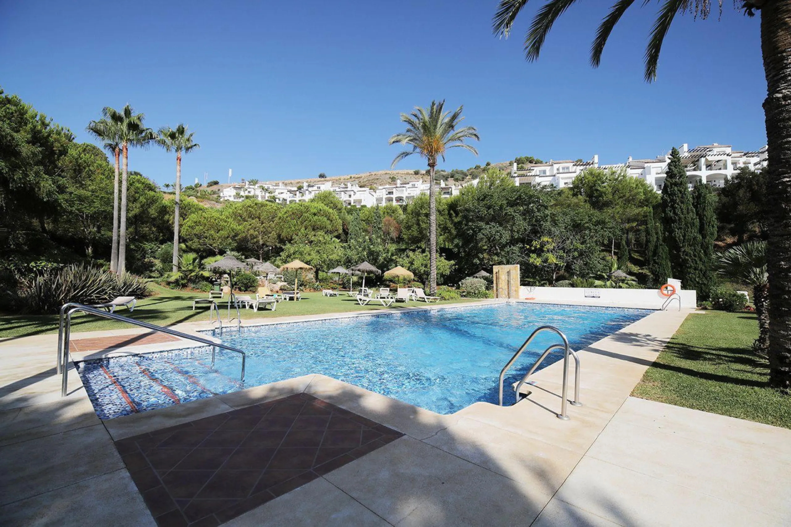 Duplex Penthouse with Panoramic Sea & Golf Views – Urb. Altos de La Quinta