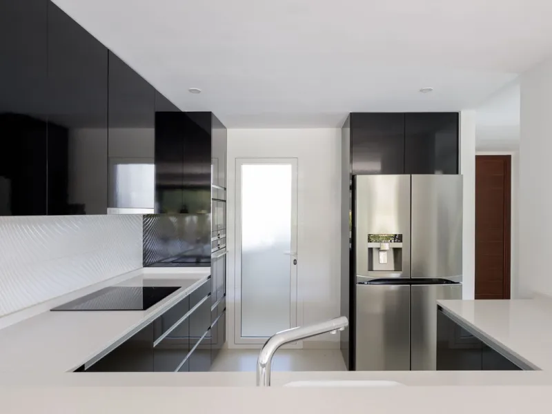 House - Townhouse в продаже в Marbella, Málaga. В доме 3 спален и 3 ванных комнат. Площадь дома 250 м². Площадь участка 20 м²