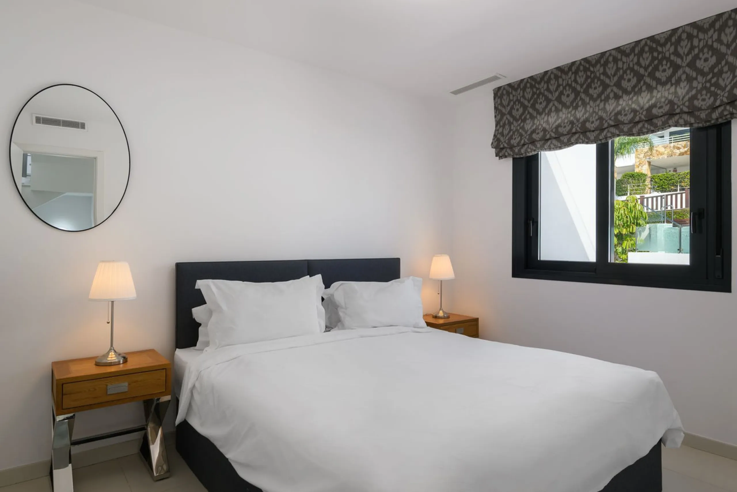 House - Townhouse в продаже в Marbella, Málaga. В доме 3 спален и 3 ванных комнат. Площадь дома 250 м². Площадь участка 20 м²