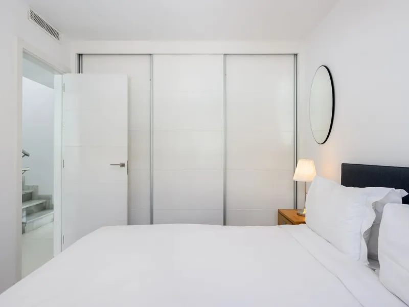 House - Townhouse в продаже в Marbella, Málaga. В доме 3 спален и 3 ванных комнат. Площадь дома 250 м². Площадь участка 20 м²