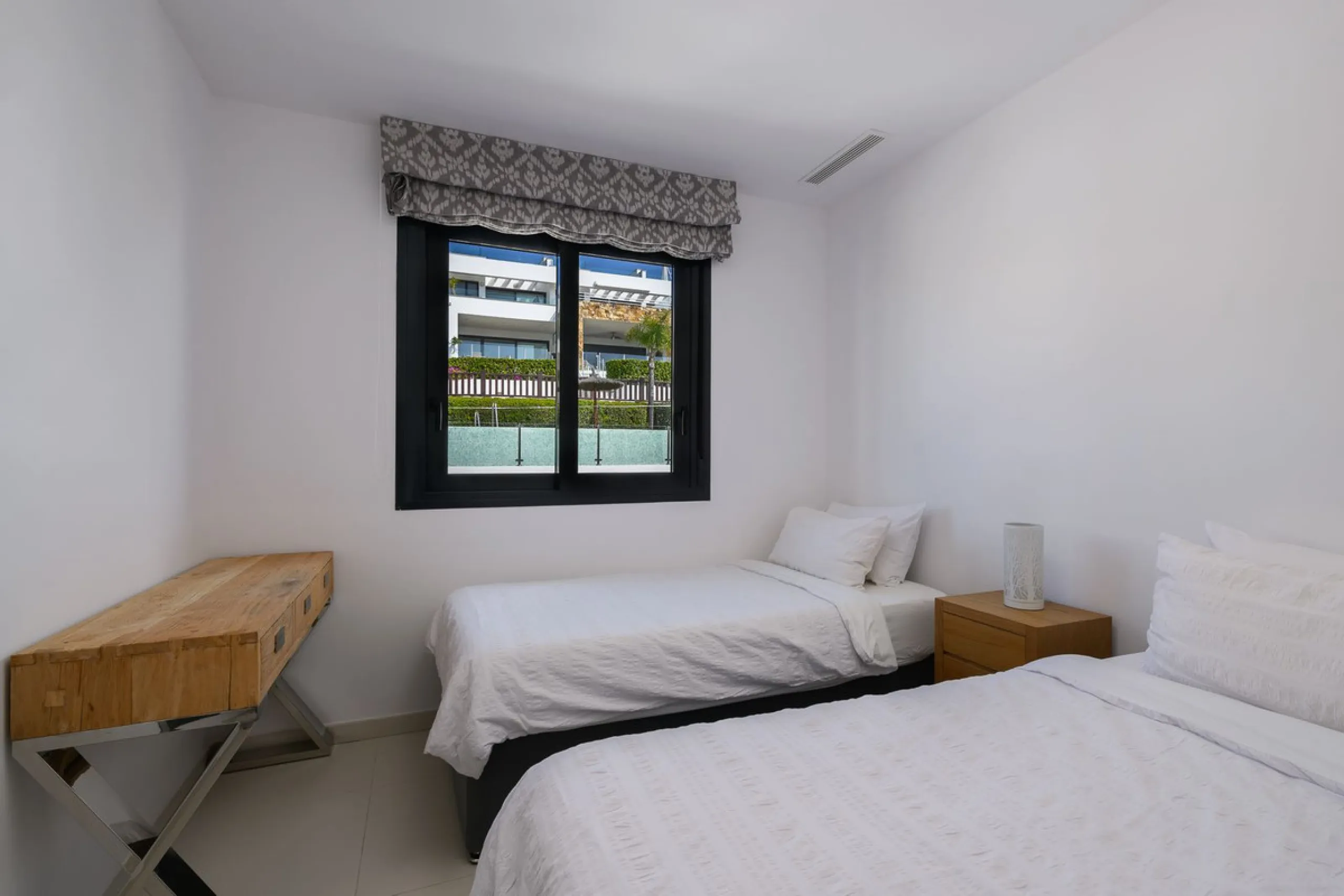 House - Townhouse в продаже в Marbella, Málaga. В доме 3 спален и 3 ванных комнат. Площадь дома 250 м². Площадь участка 20 м²