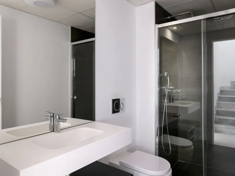 House - Townhouse в продаже в Marbella, Málaga. В доме 3 спален и 3 ванных комнат. Площадь дома 250 м². Площадь участка 20 м²
