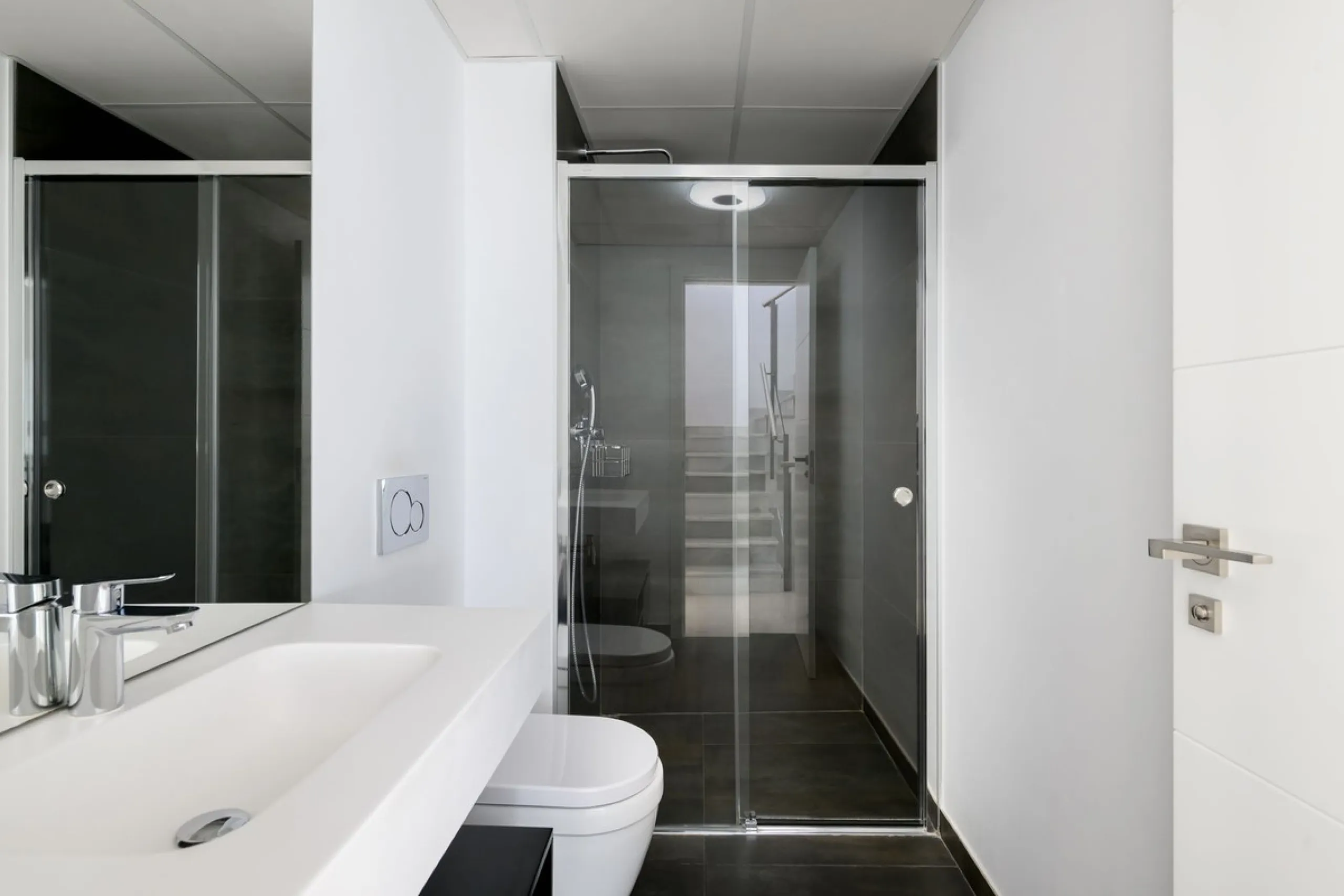 House - Townhouse в продаже в Marbella, Málaga. В доме 3 спален и 3 ванных комнат. Площадь дома 250 м². Площадь участка 20 м²
