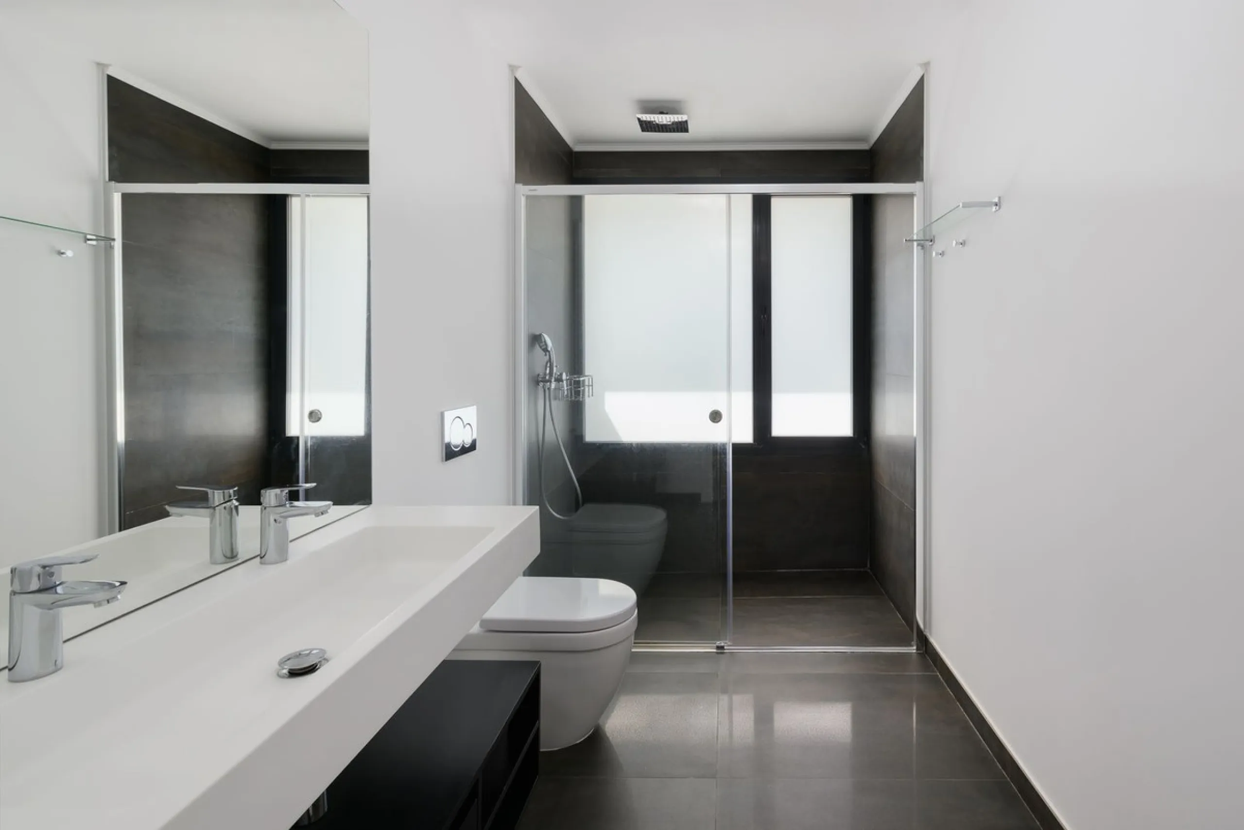 House - Townhouse в продаже в Marbella, Málaga. В доме 3 спален и 3 ванных комнат. Площадь дома 250 м². Площадь участка 20 м²