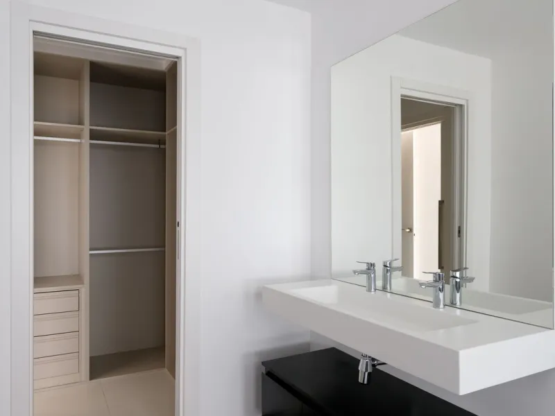 House - Townhouse в продаже в Marbella, Málaga. В доме 3 спален и 3 ванных комнат. Площадь дома 250 м². Площадь участка 20 м²