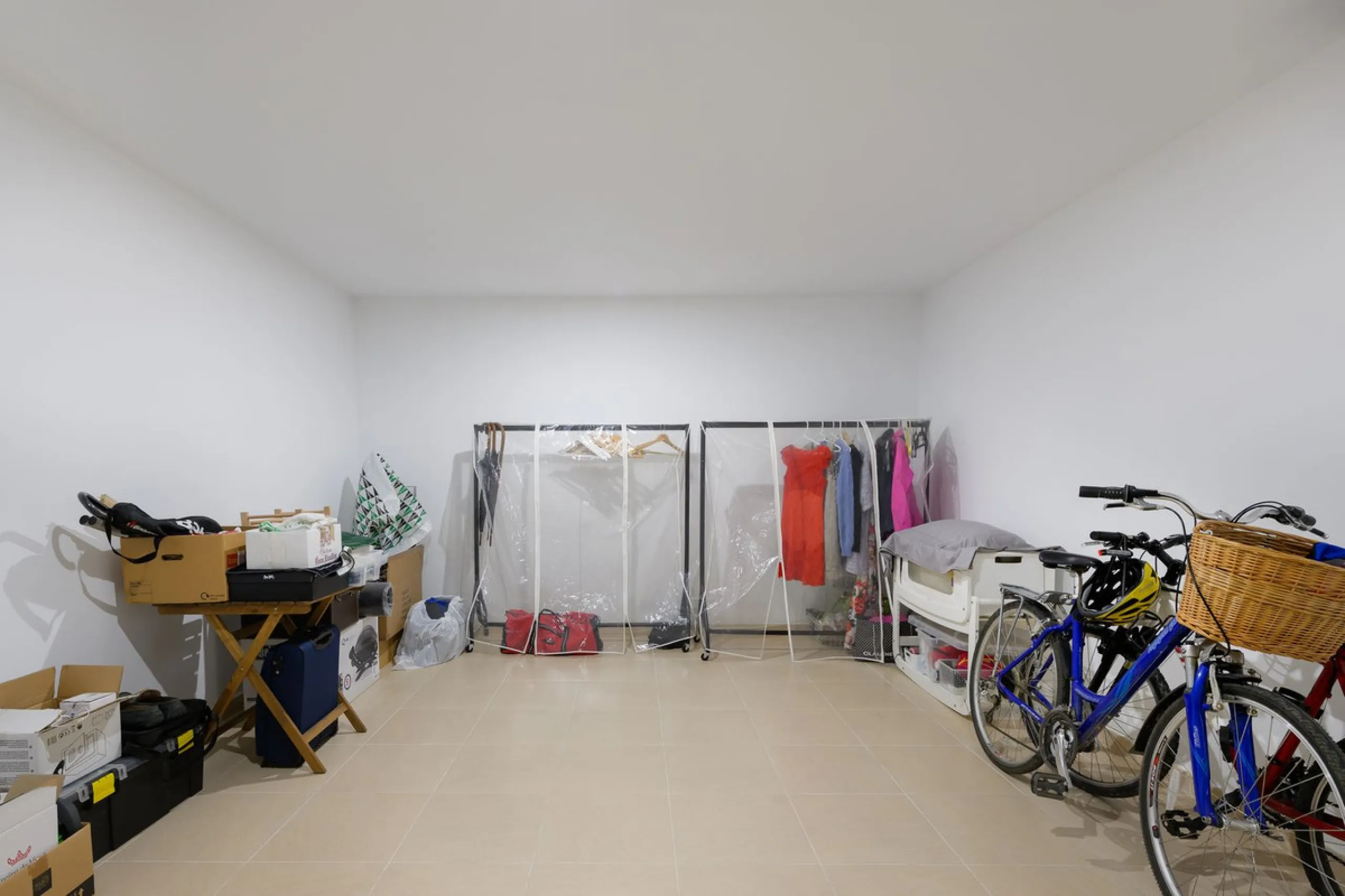 House - Townhouse в продаже в Marbella, Málaga. В доме 3 спален и 3 ванных комнат. Площадь дома 250 м². Площадь участка 20 м²
