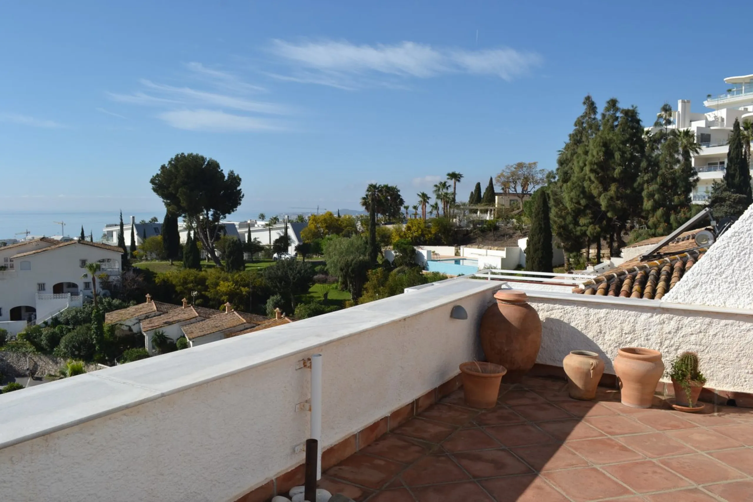 Apartment - Top Floor Apartment в продаже в Benalmadena, Málaga. В доме 1 спален и 2 ванных комнат. Площадь дома 66 м²