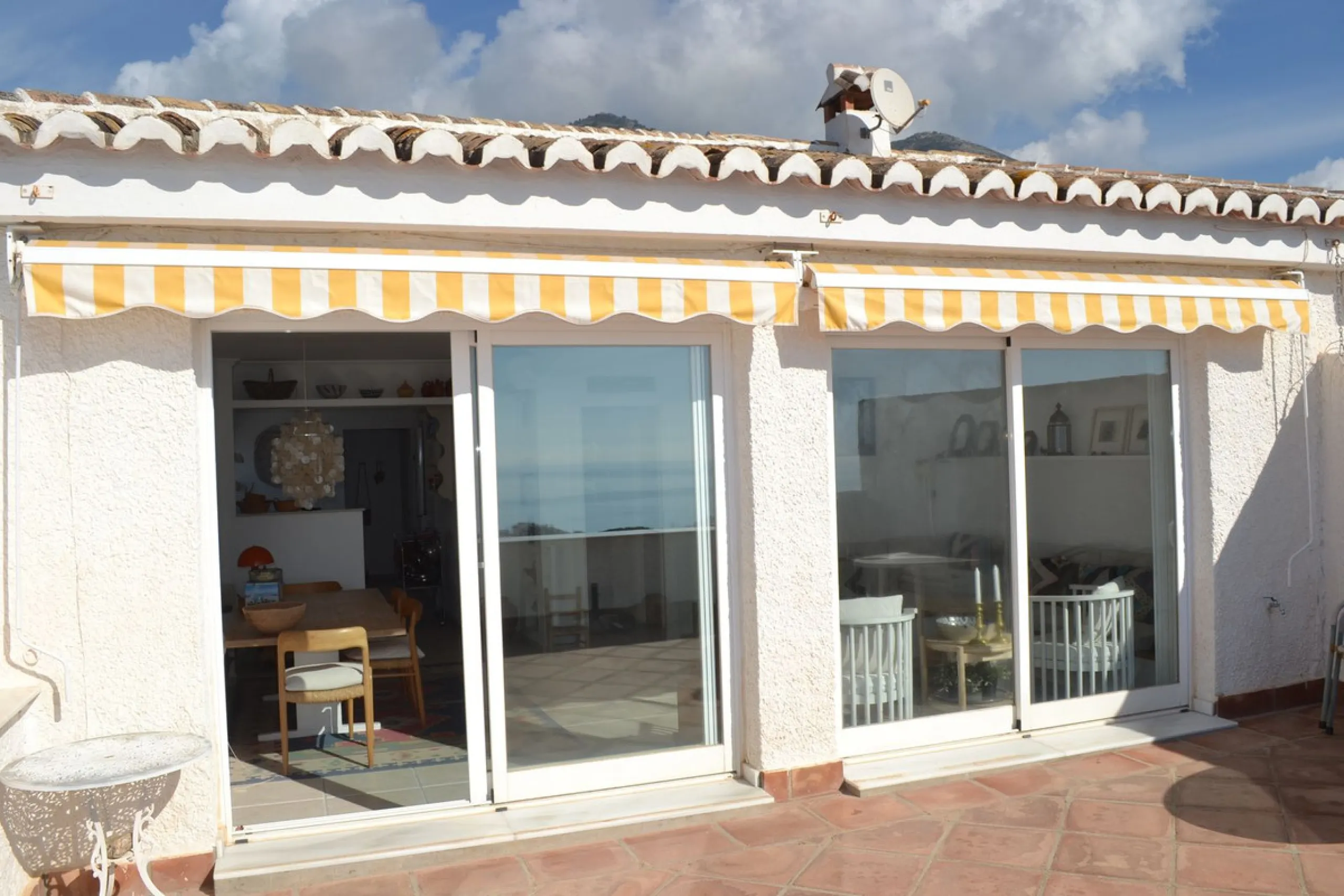Apartment - Top Floor Apartment в продаже в Benalmadena, Málaga. В доме 1 спален и 2 ванных комнат. Площадь дома 66 м²