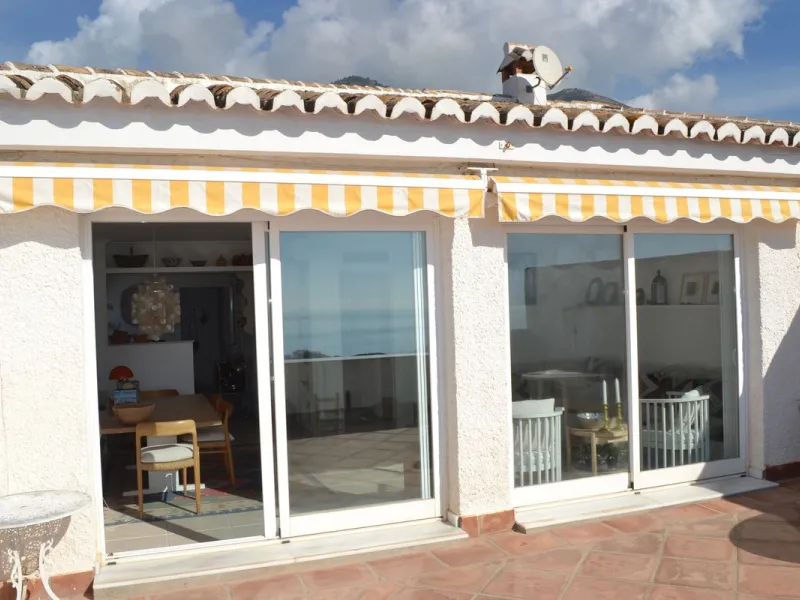 Apartment - Top Floor Apartment в продаже в Benalmadena, Málaga. В доме 1 спален и 2 ванных комнат. Площадь дома 66 м²