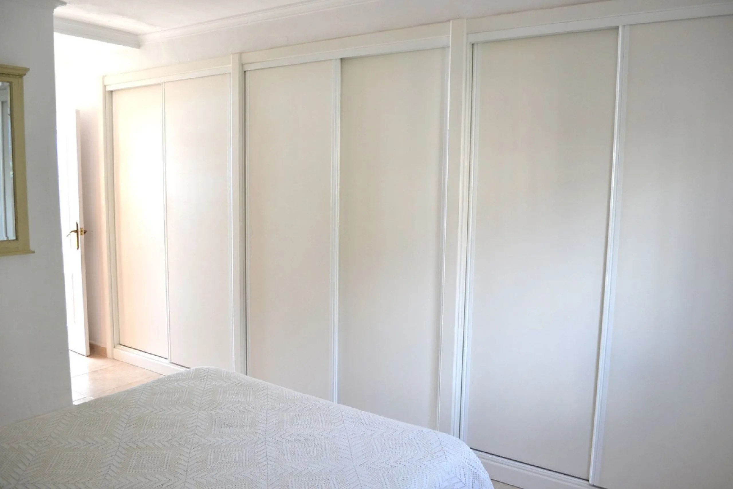Apartment - Top Floor Apartment в продаже в Benalmadena, Málaga. В доме 1 спален и 2 ванных комнат. Площадь дома 66 м²