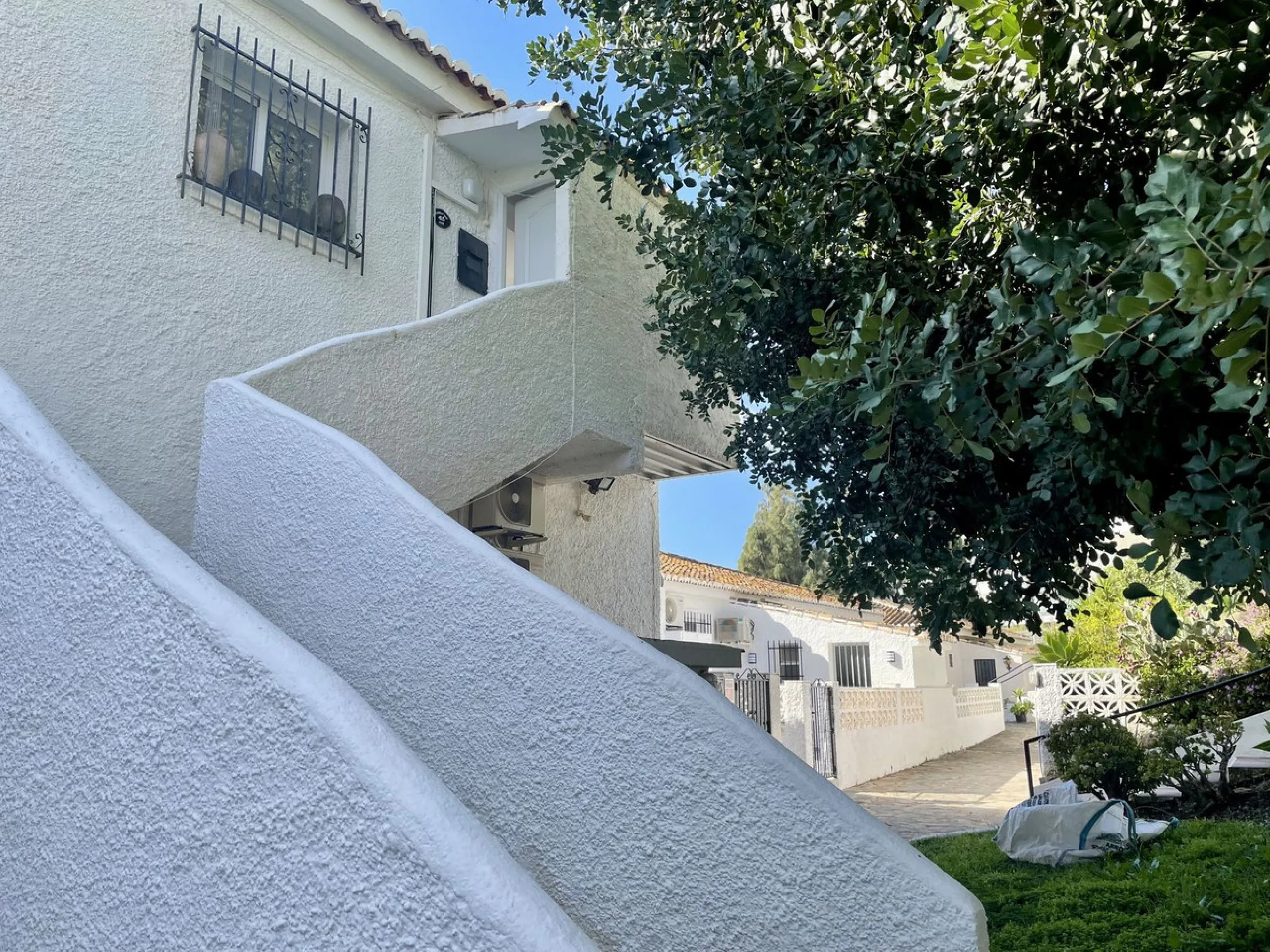 Apartment - Top Floor Apartment в продаже в Benalmadena, Málaga. В доме 1 спален и 2 ванных комнат. Площадь дома 66 м²