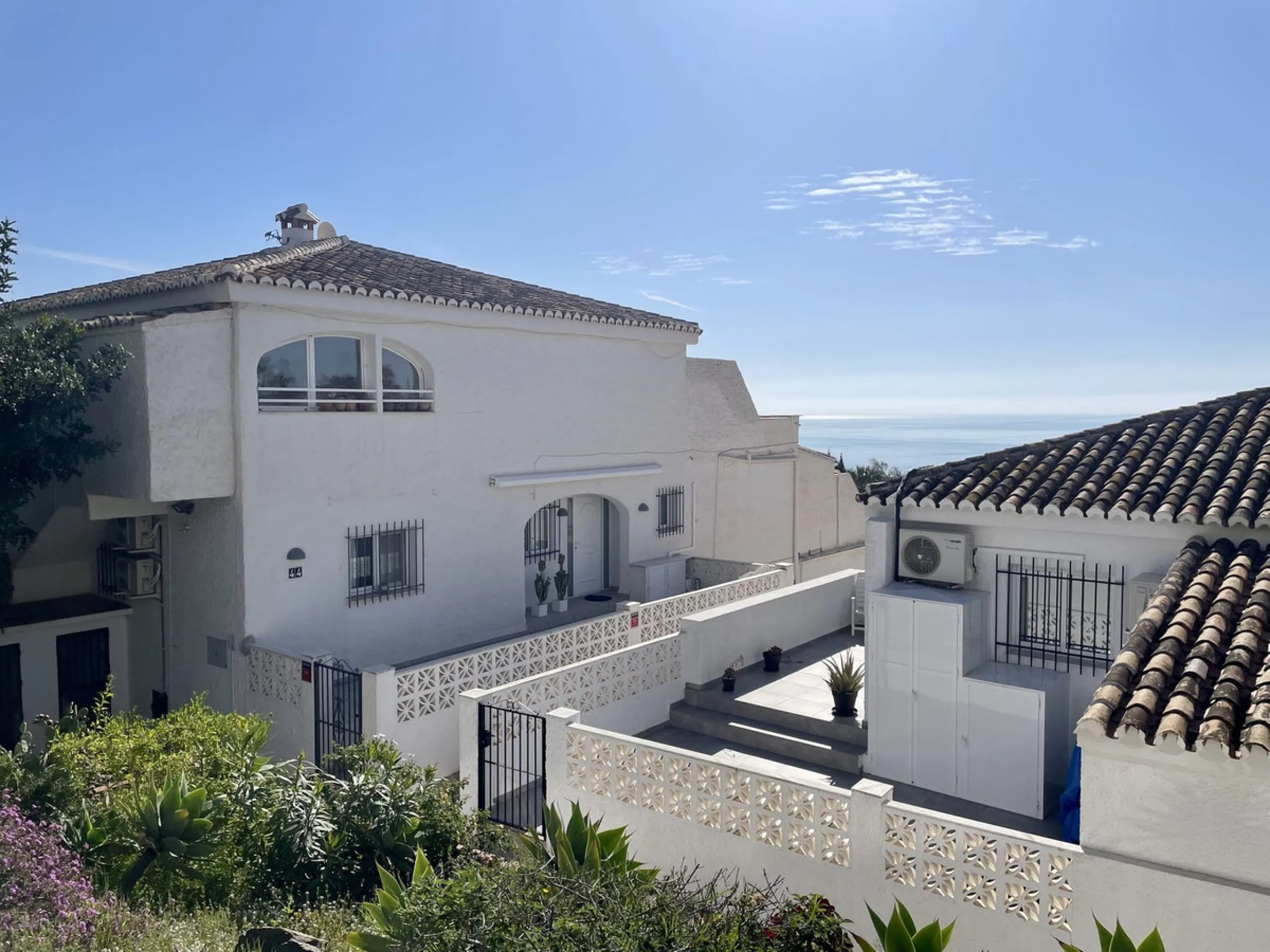 Apartment - Top Floor Apartment в продаже в Benalmadena, Málaga. В доме 1 спален и 2 ванных комнат. Площадь дома 66 м²