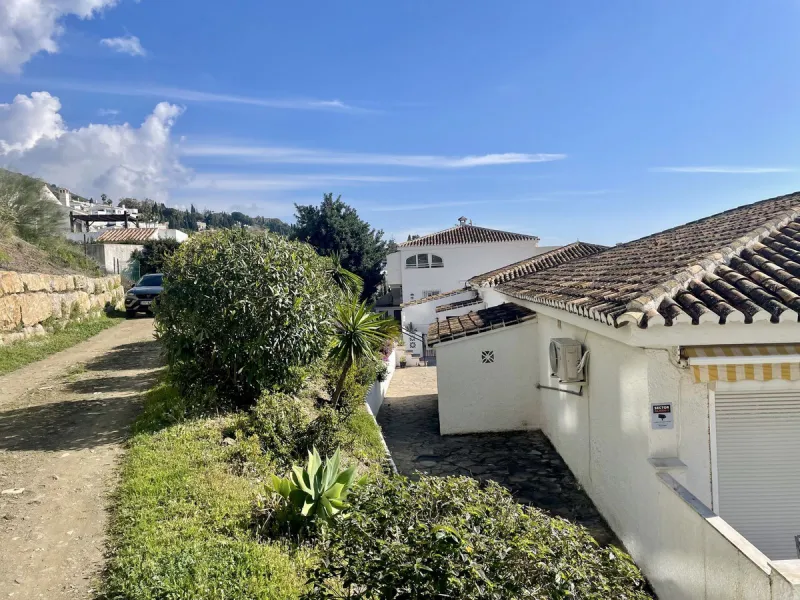 Apartment - Top Floor Apartment в продаже в Benalmadena, Málaga. В доме 1 спален и 2 ванных комнат. Площадь дома 66 м²