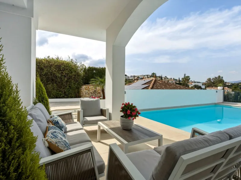 Exceptional Villa in Cerros del Águila - Perfect Location and Fully Renovated