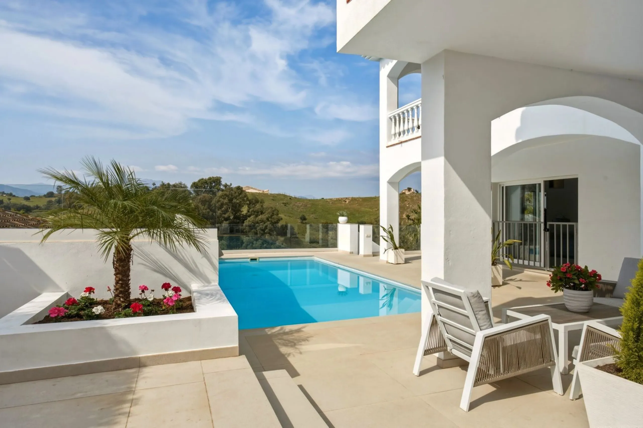 Exceptional Villa in Cerros del Águila - Perfect Location and Fully Renovated