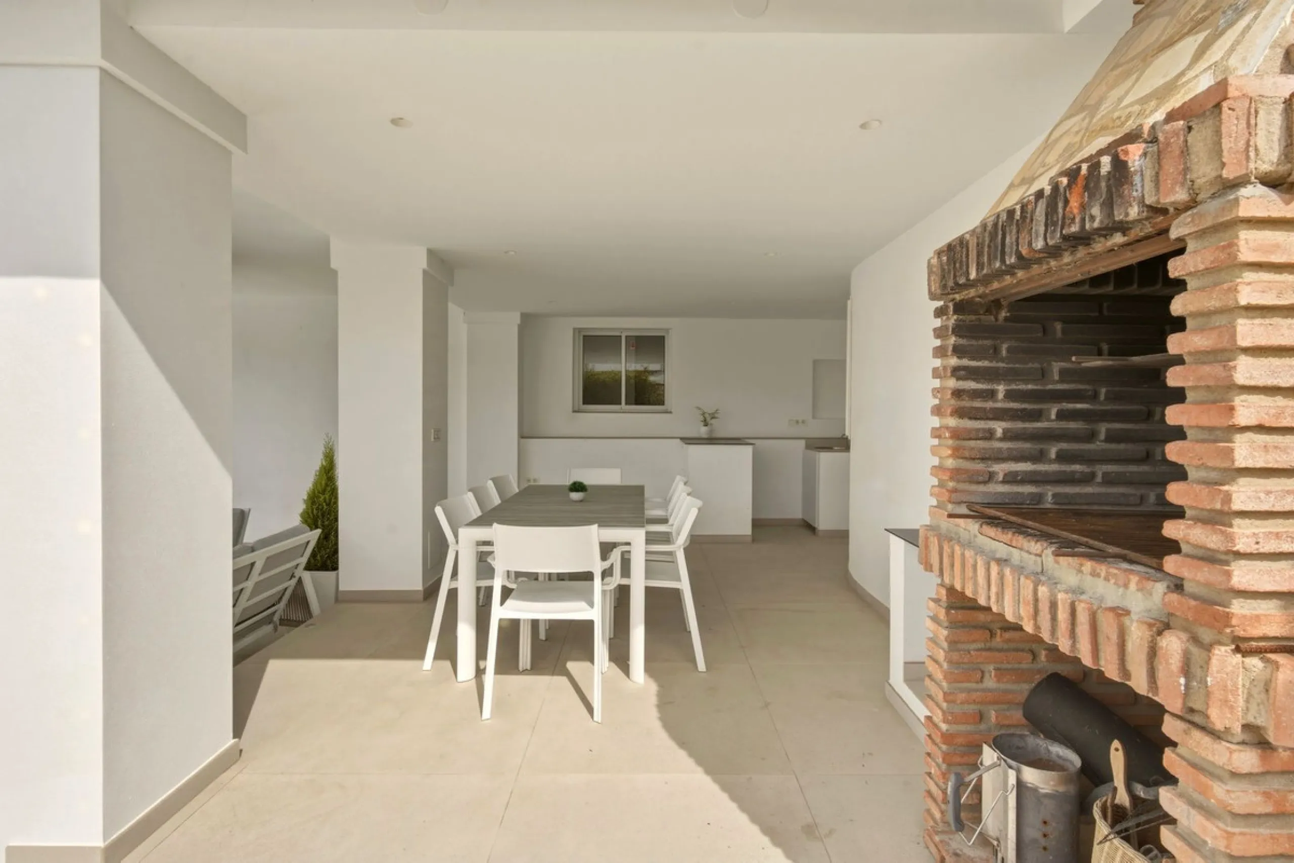Exceptional Villa in Cerros del Águila - Perfect Location and Fully Renovated