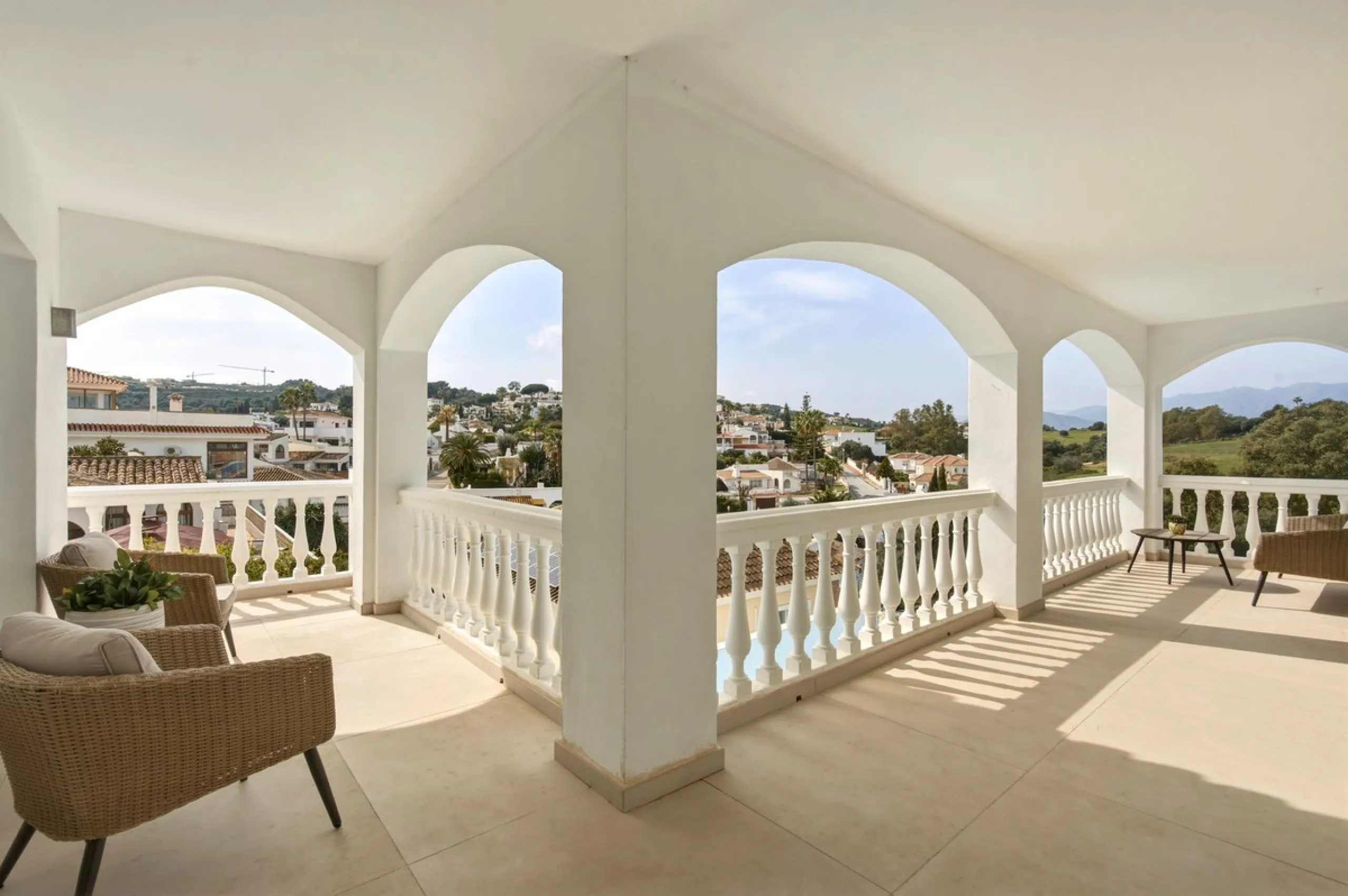 Exceptional Villa in Cerros del Águila - Perfect Location and Fully Renovated