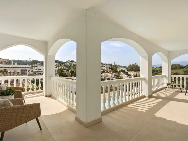 Exceptional Villa in Cerros del Águila - Perfect Location and Fully Renovated