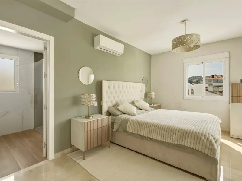 Exceptional Villa in Cerros del Águila - Perfect Location and Fully Renovated