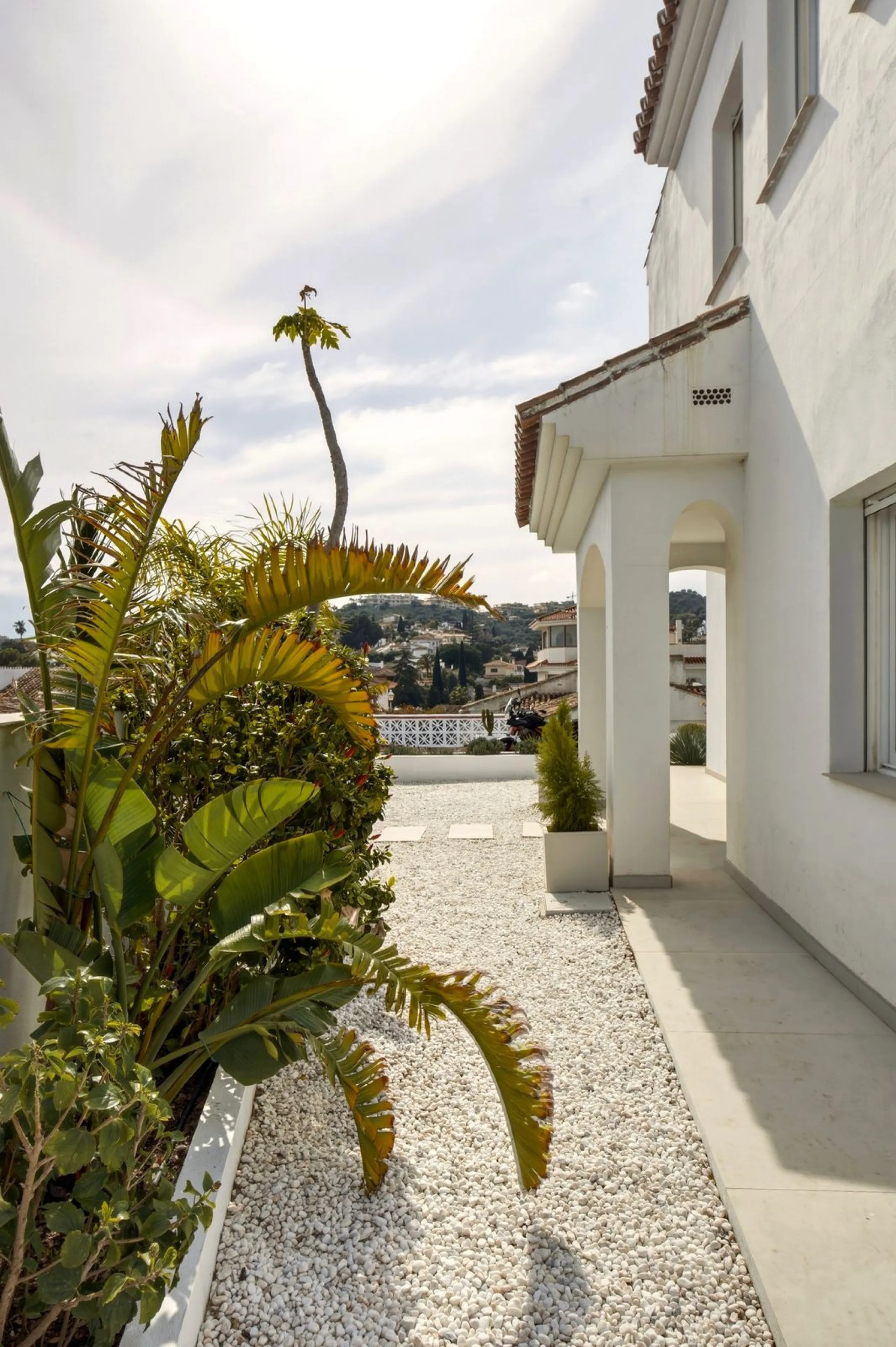 Exceptional Villa in Cerros del Águila - Perfect Location and Fully Renovated
