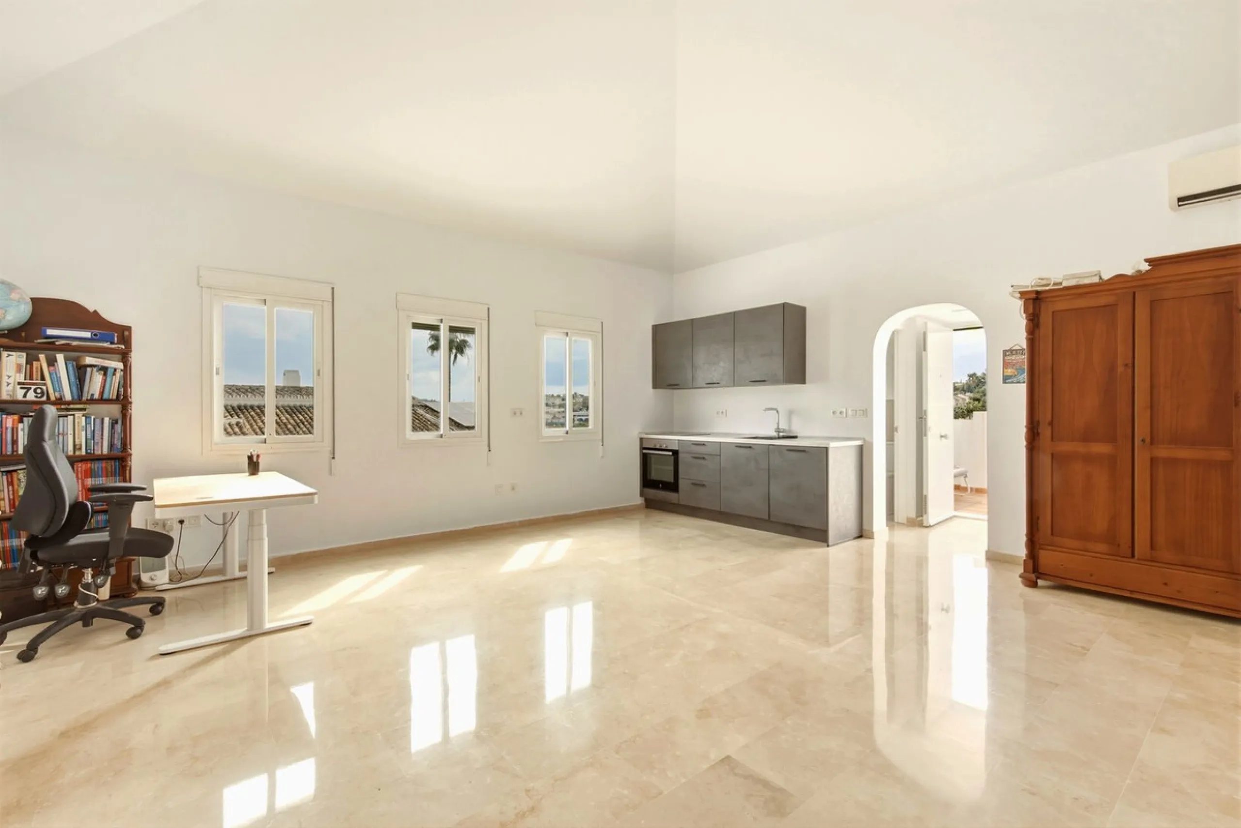 Exceptional Villa in Cerros del Águila - Perfect Location and Fully Renovated