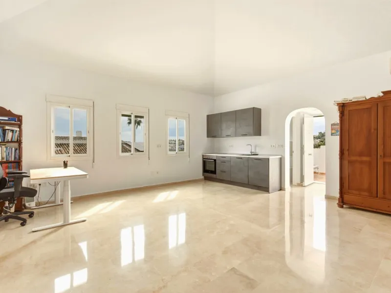 Exceptional Villa in Cerros del Águila - Perfect Location and Fully Renovated