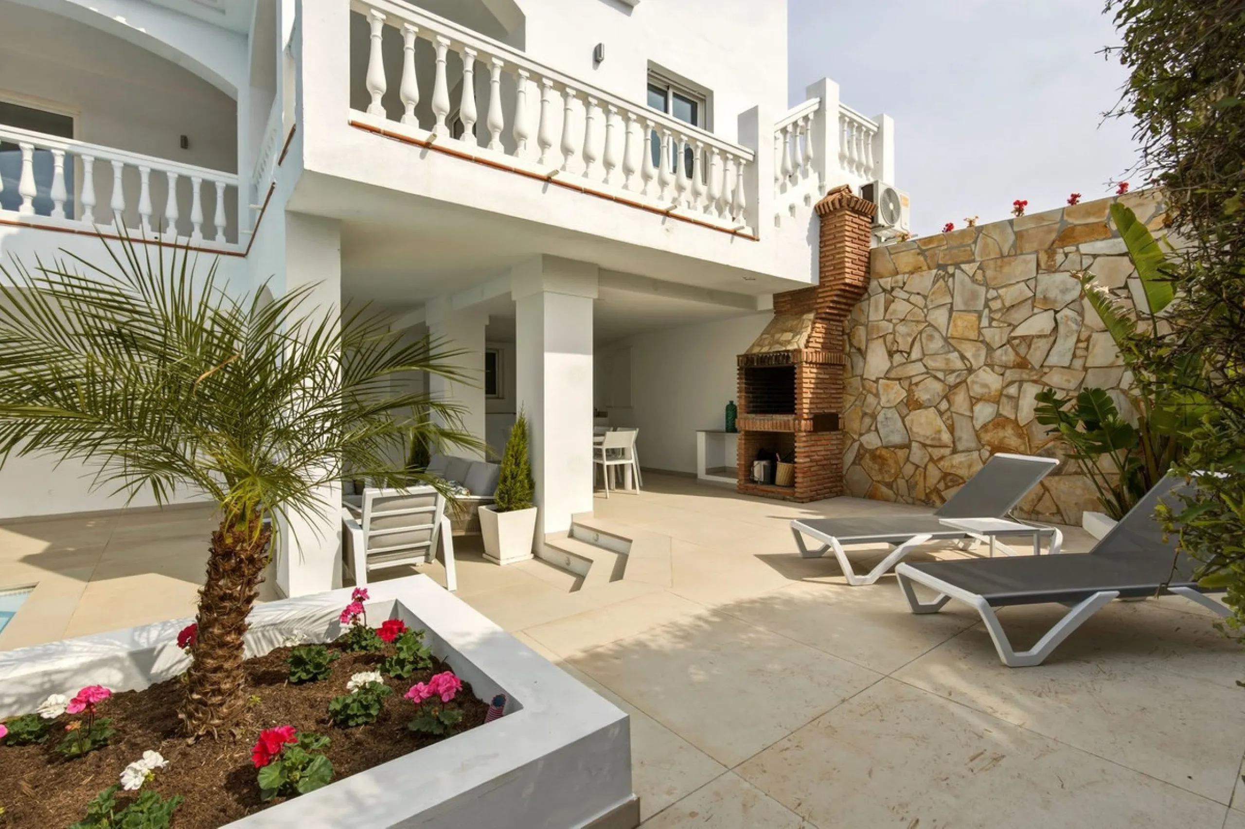 Exceptional Villa in Cerros del Águila - Perfect Location and Fully Renovated
