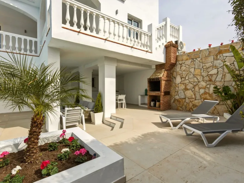 Exceptional Villa in Cerros del Águila - Perfect Location and Fully Renovated