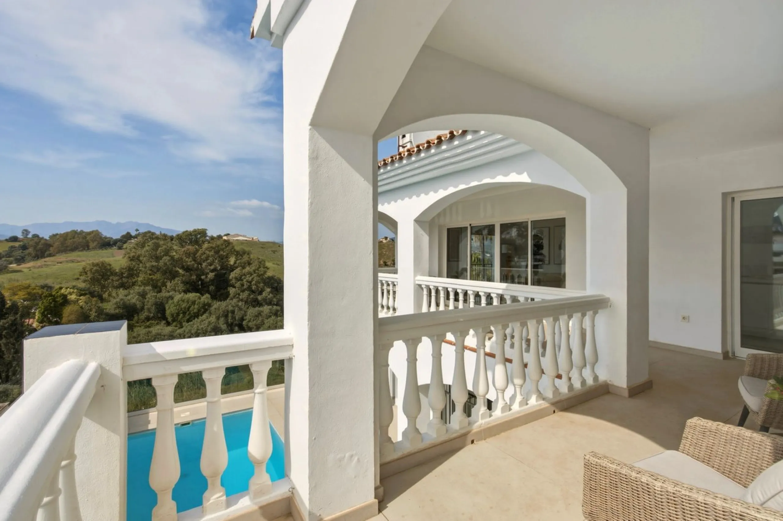 Exceptional Villa in Cerros del Águila - Perfect Location and Fully Renovated