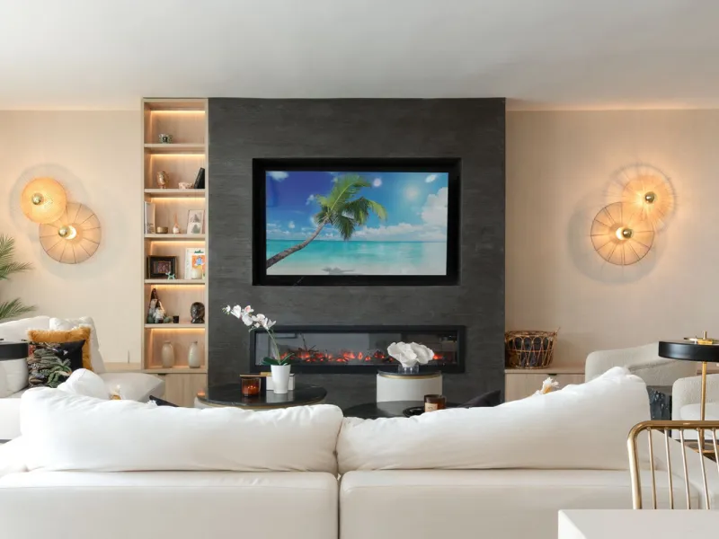 Exclusive 4-Bedroom Luxury Penthouse in Golf Resort Torrequebrada. Totally renovated with elegant and modern design, panoramic sea views.