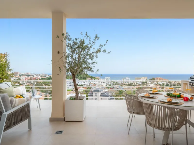Exclusive 4-Bedroom Luxury Penthouse in Golf Resort Torrequebrada. Totally renovated with elegant and modern design, panoramic sea views.