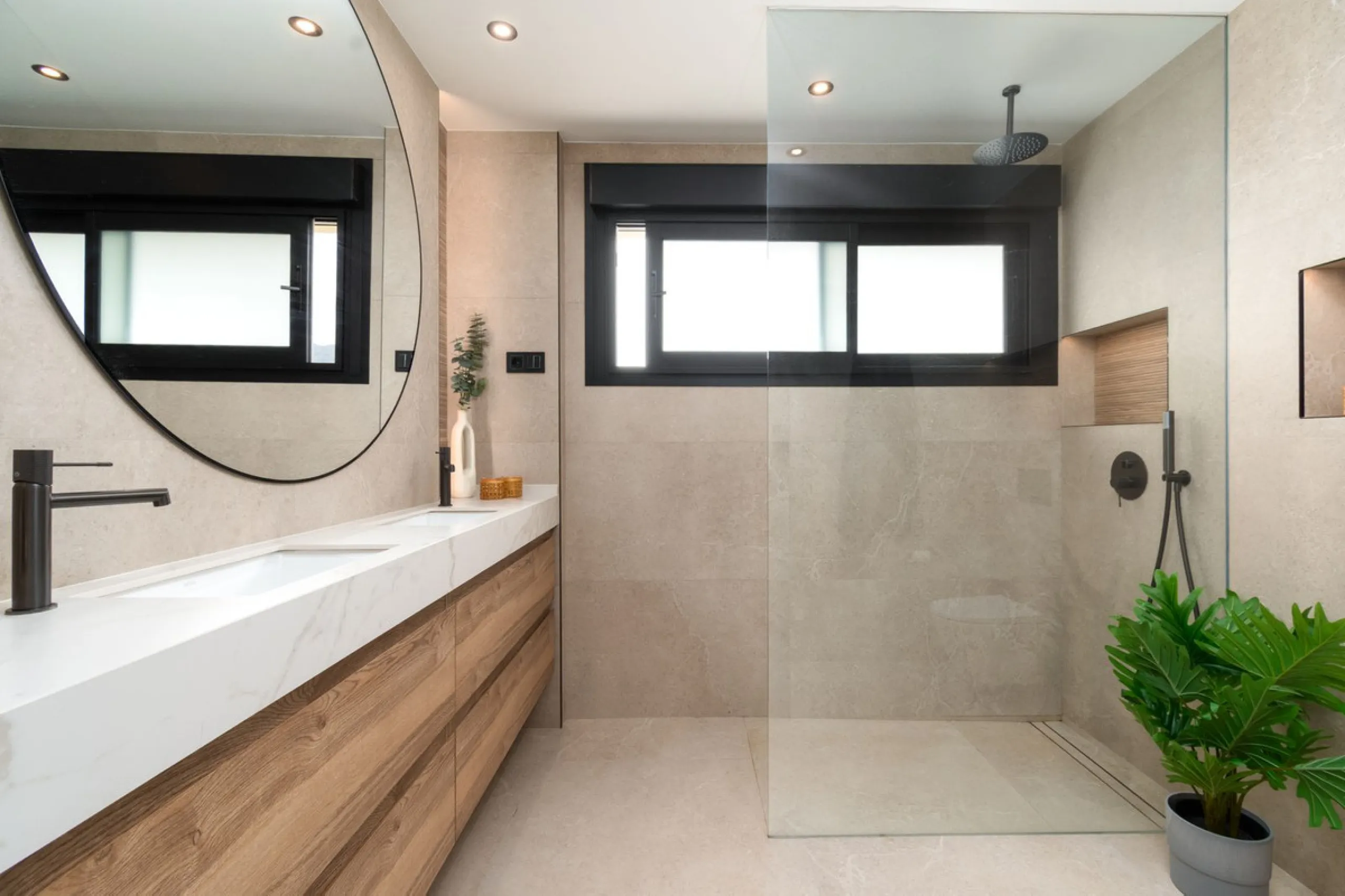 Exclusive 4-Bedroom Luxury Penthouse in Golf Resort Torrequebrada. Totally renovated with elegant and modern design, panoramic sea views.