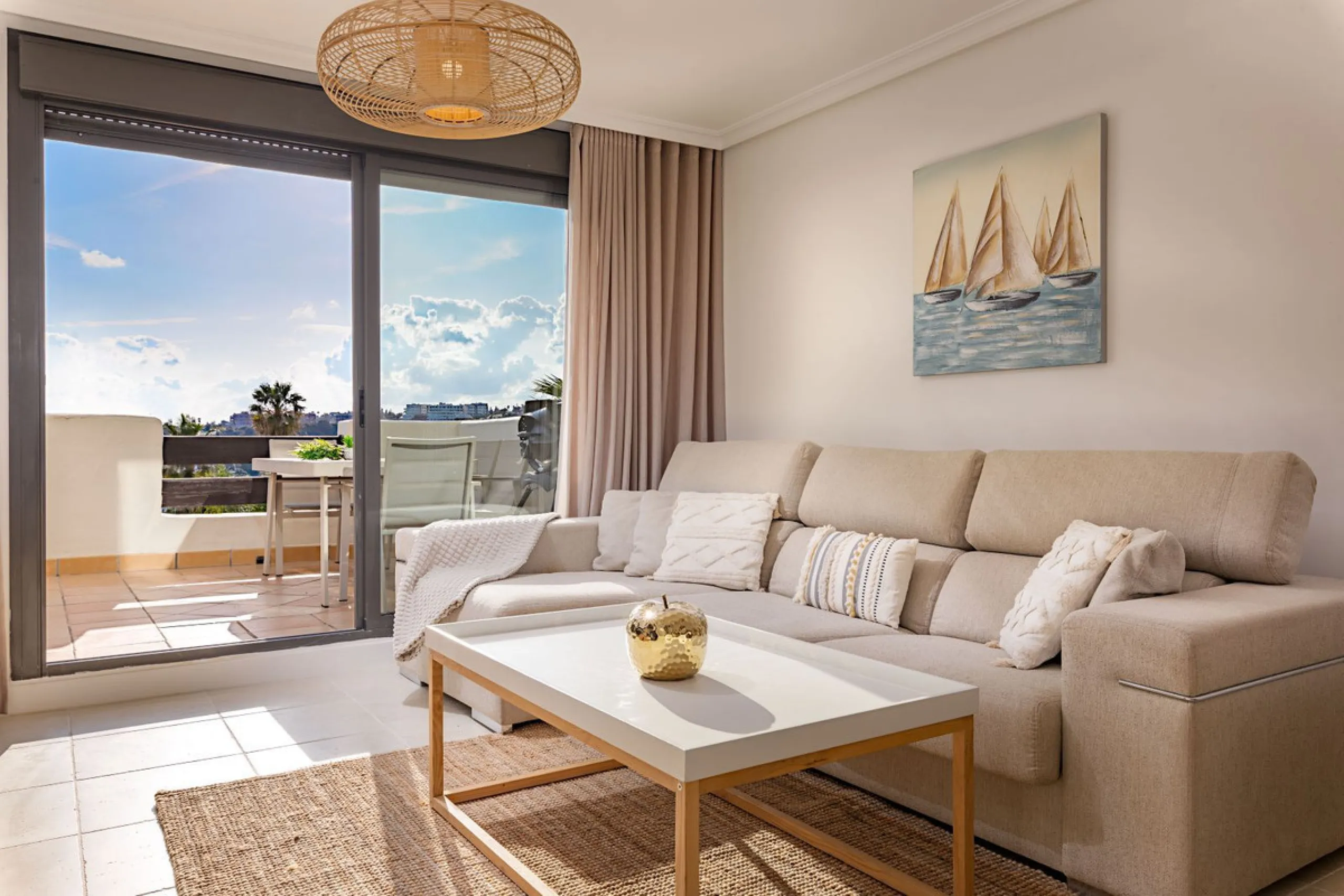 Luxury Duplex Penthouse with Panoramic Sea Views – Estepona with valid RTA (touristic rental licence).