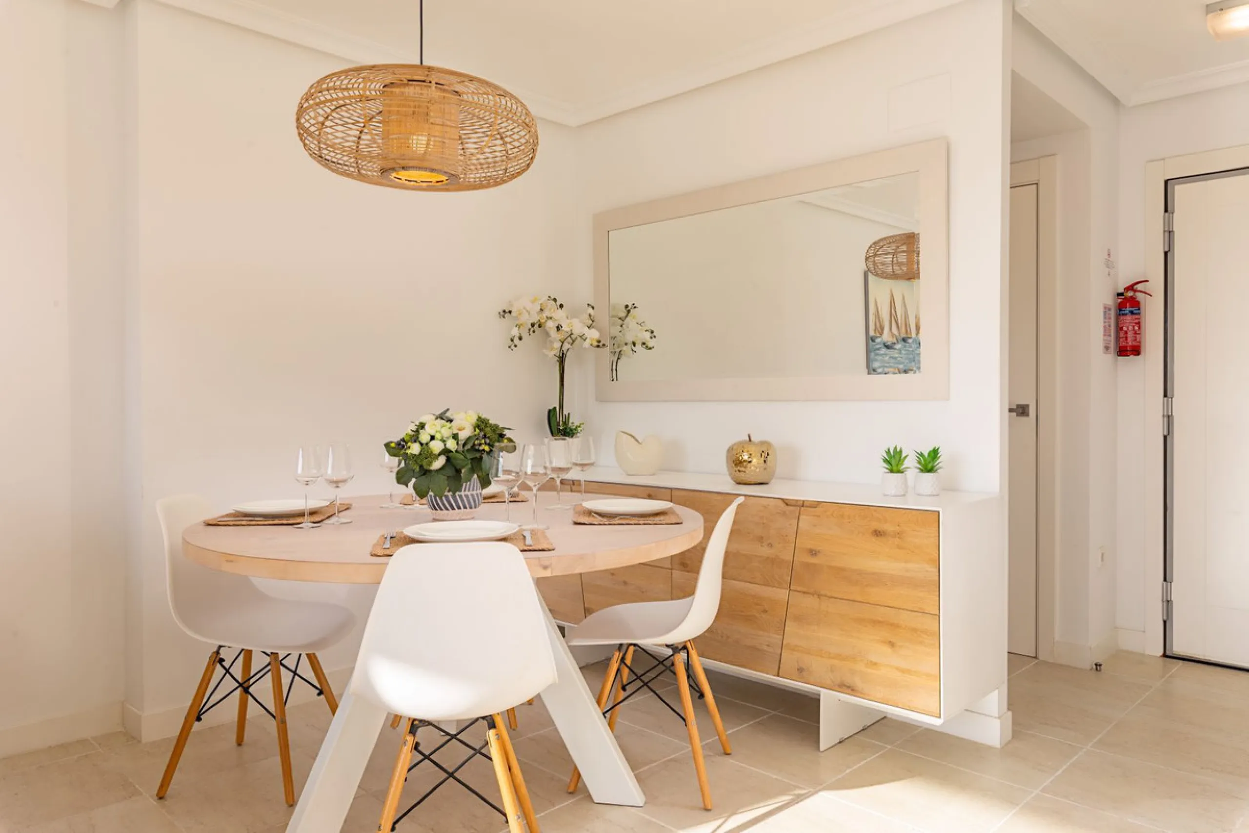 Luxury Duplex Penthouse with Panoramic Sea Views – Estepona with valid RTA (touristic rental licence).