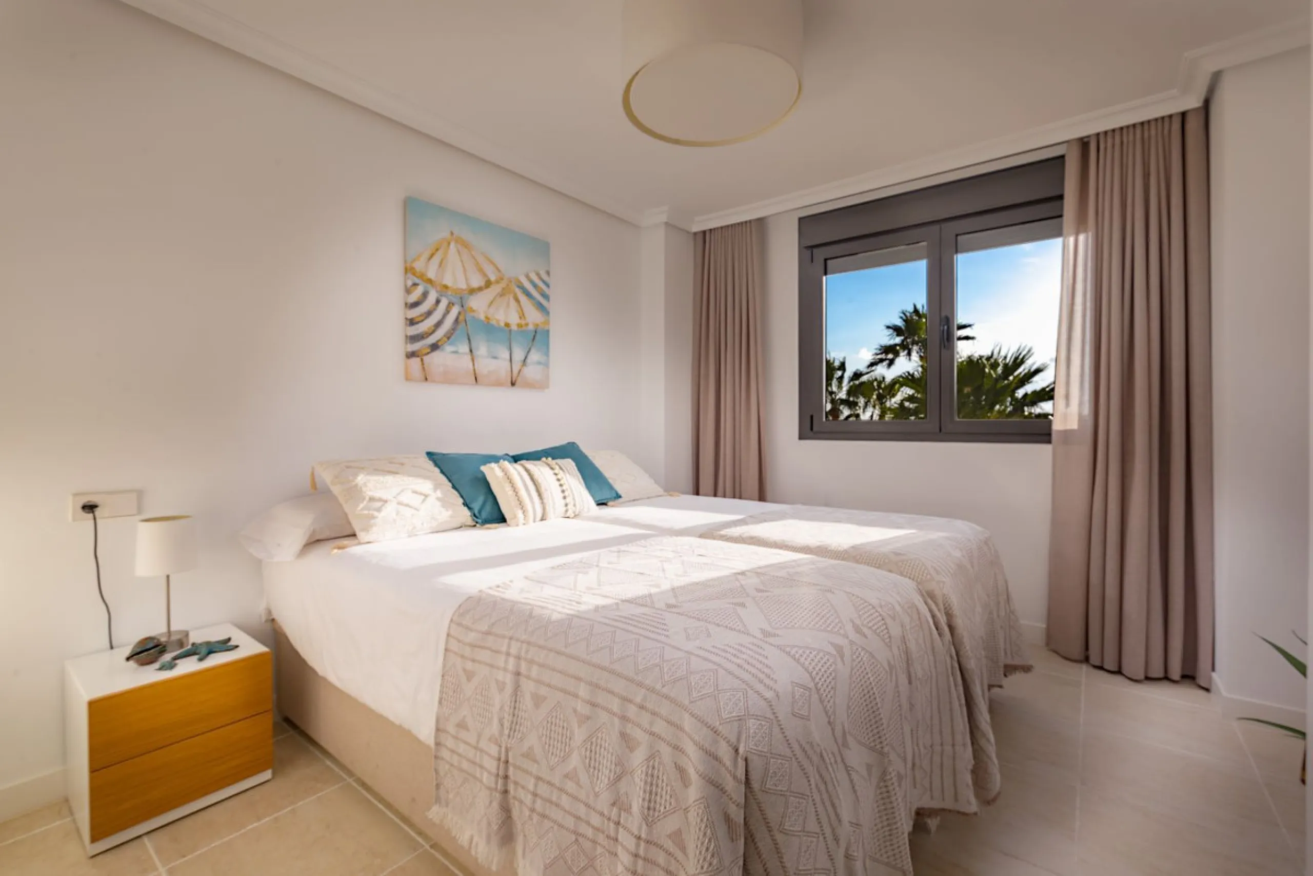 Luxury Duplex Penthouse with Panoramic Sea Views – Estepona with valid RTA (touristic rental licence).