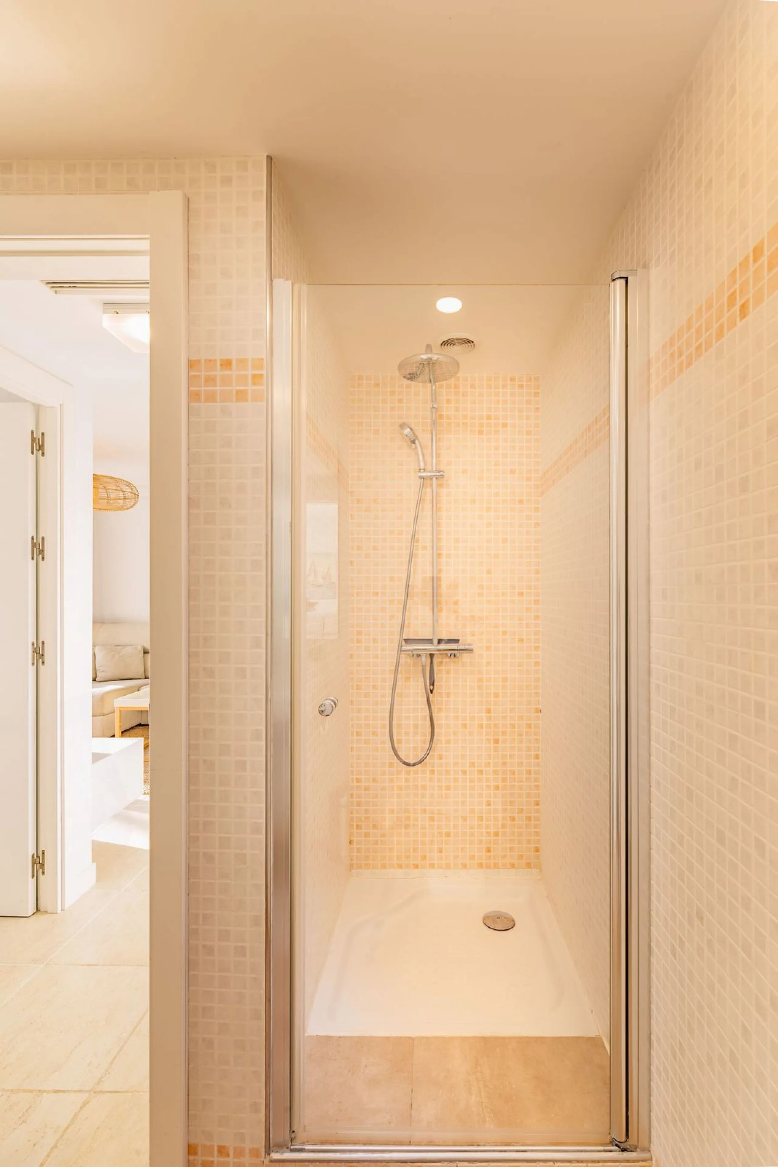 Luxury Duplex Penthouse with Panoramic Sea Views – Estepona with valid RTA (touristic rental licence).