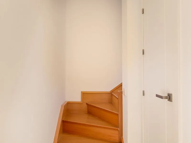 Luxury Duplex Penthouse with Panoramic Sea Views – Estepona with valid RTA (touristic rental licence).