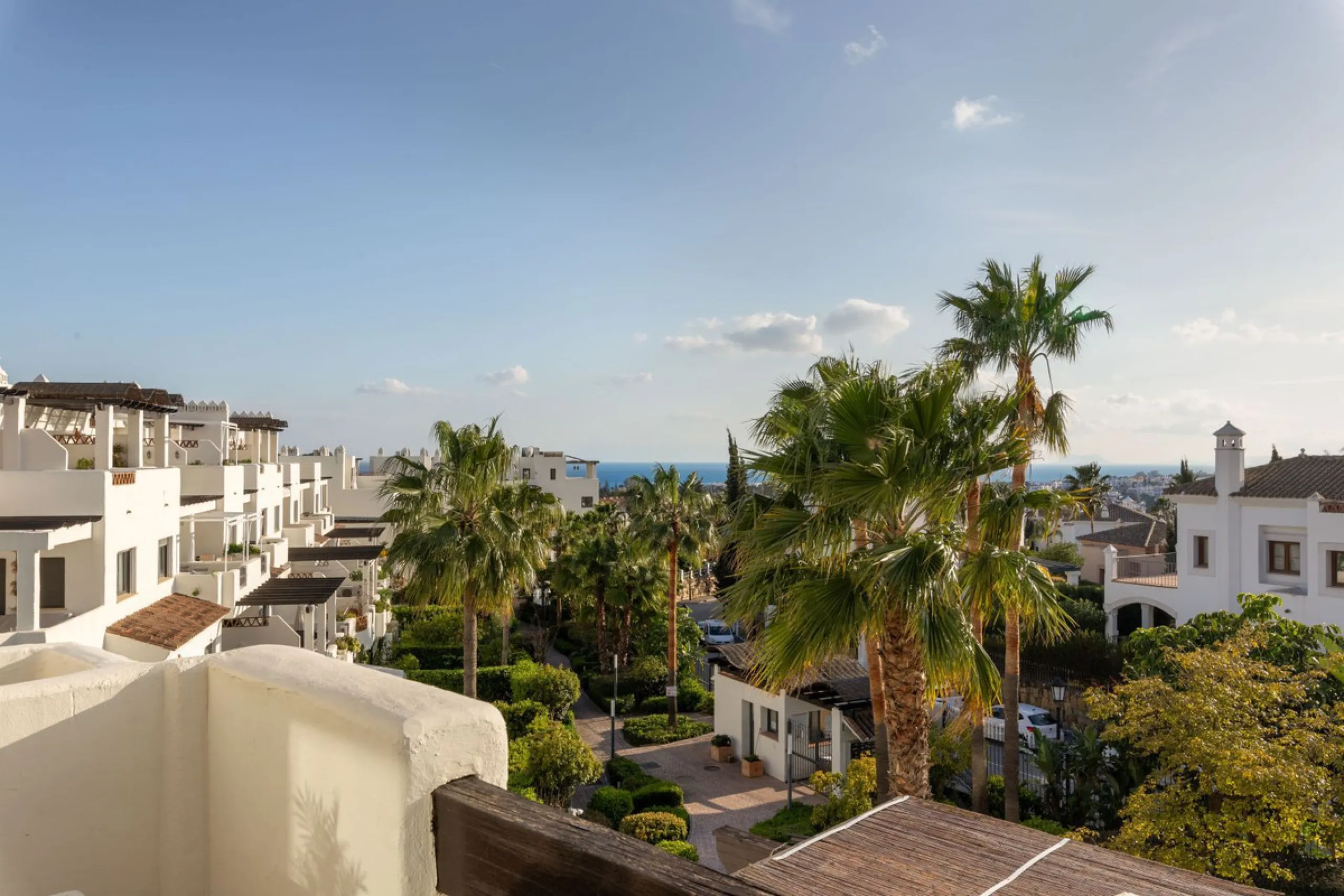 Luxury Duplex Penthouse with Panoramic Sea Views – Estepona with valid RTA (touristic rental licence).