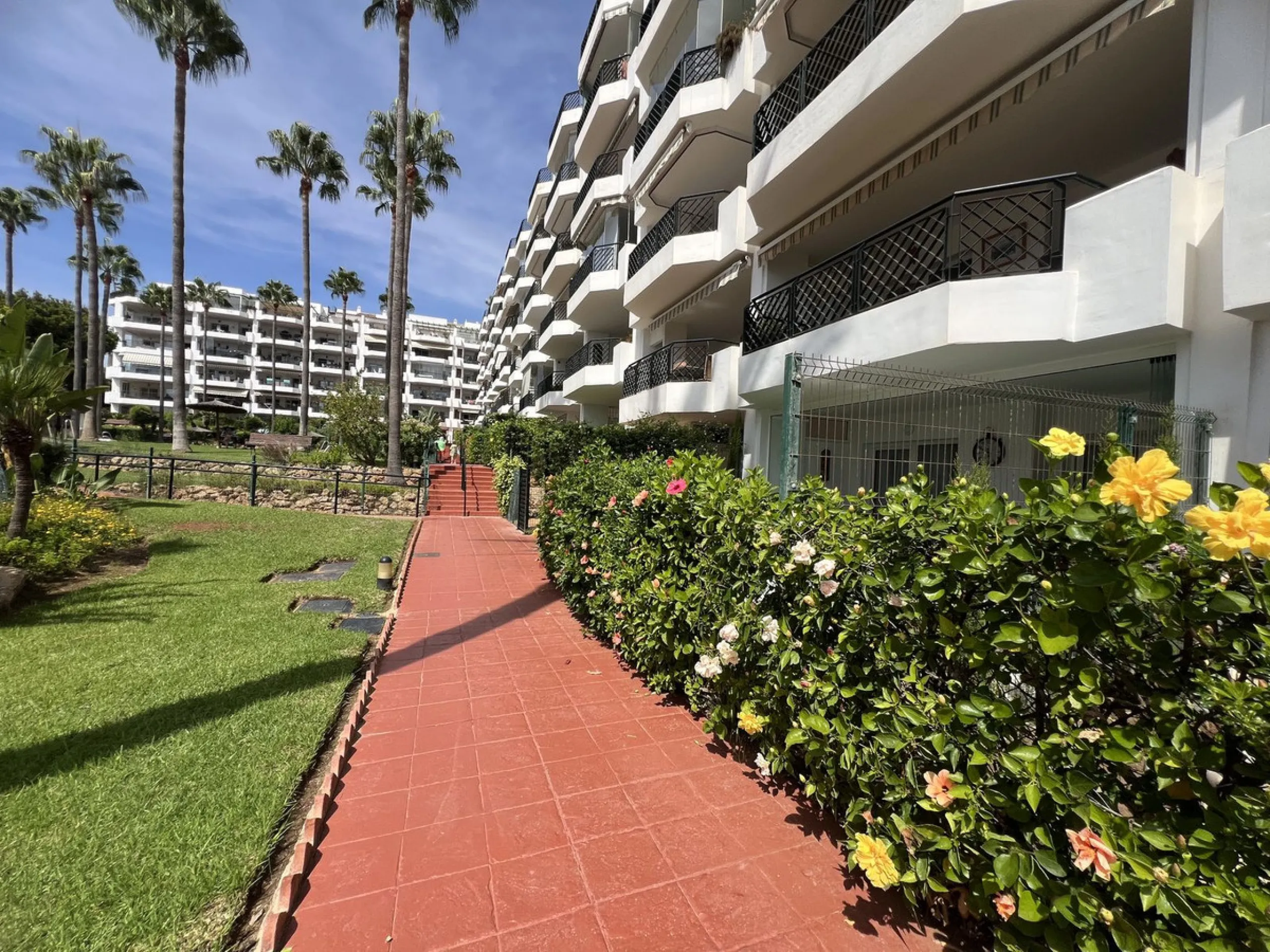 Apartment - Ground Floor Apartment в продаже в Mijas, Málaga. В доме 2 спален и 2 ванных комнат. Площадь дома 119 м²