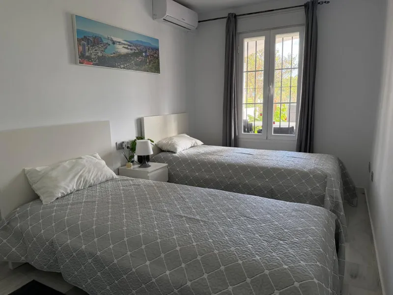Apartment - Middle Floor Apartment в продаже в Benalmadena, Málaga. В доме 2 спален и 2 ванных комнат. Площадь дома 75 м²