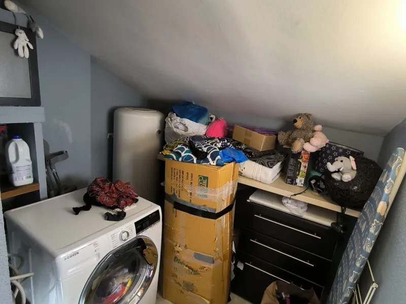 Situated in the popular residential area of Cerros del Aguila, just a short drive from the beach and the vibrant centre of Fuengirola, this beautifully renovated semi-detached house is ready to move straight into.