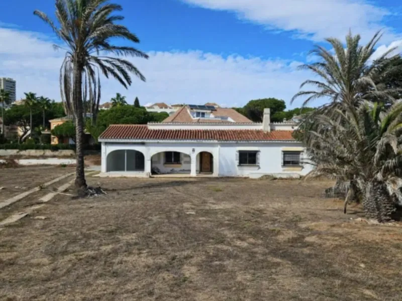 Plot - Land в продаже в Marbella, Málaga. Площадь участка 4118 м²